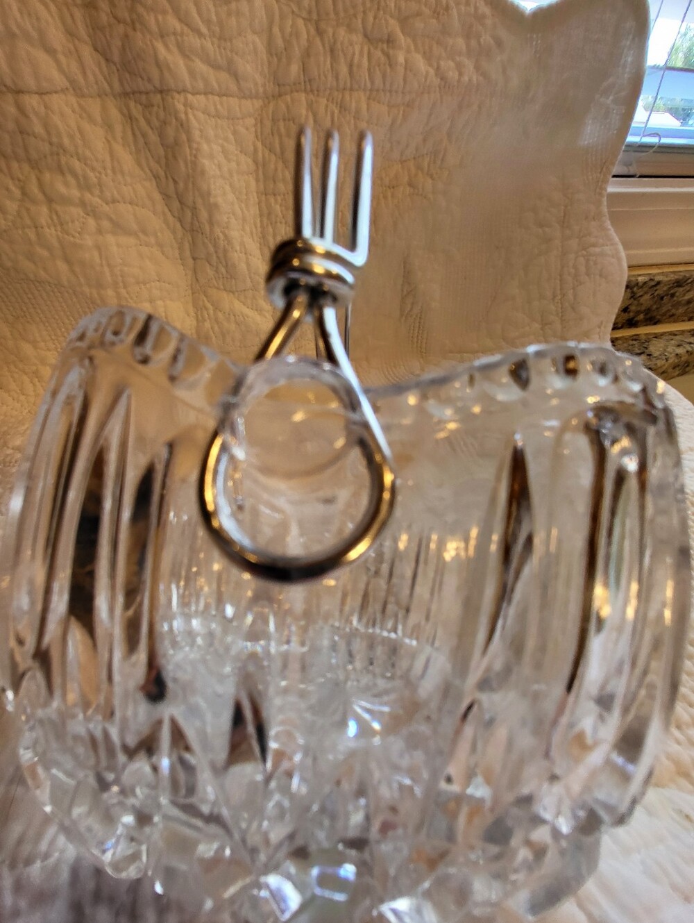 Cut Crystal 7 x 5.75 x 5 In.Basket with Silver-Tone Split Handle - Picture 3 of 8